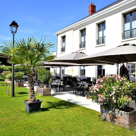 Auberge Du Chateau Bleu Tremblay-en-France Eksteriør billede