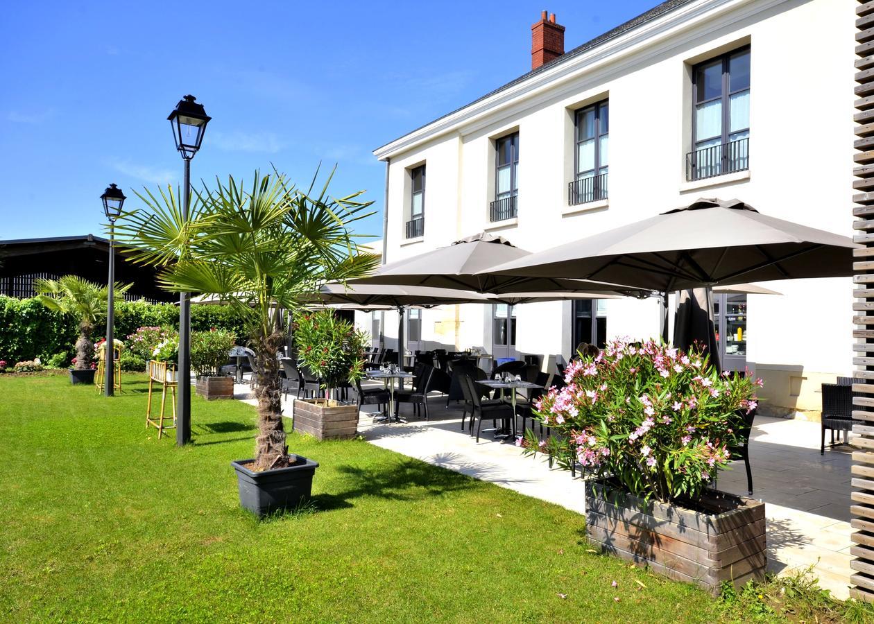 Auberge Du Chateau Bleu Tremblay-en-France Eksteriør billede